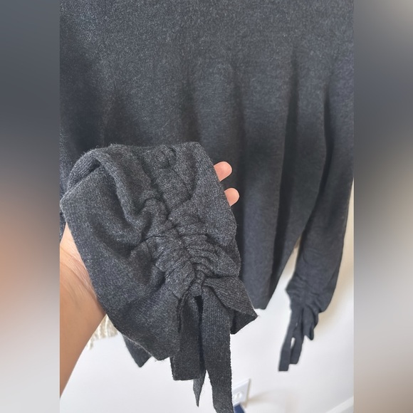 Autumn Cashmere 100% Cashmere Crewneck Long Sleeve Sweater Ruched Sleeves XS - Picture 2 of 4